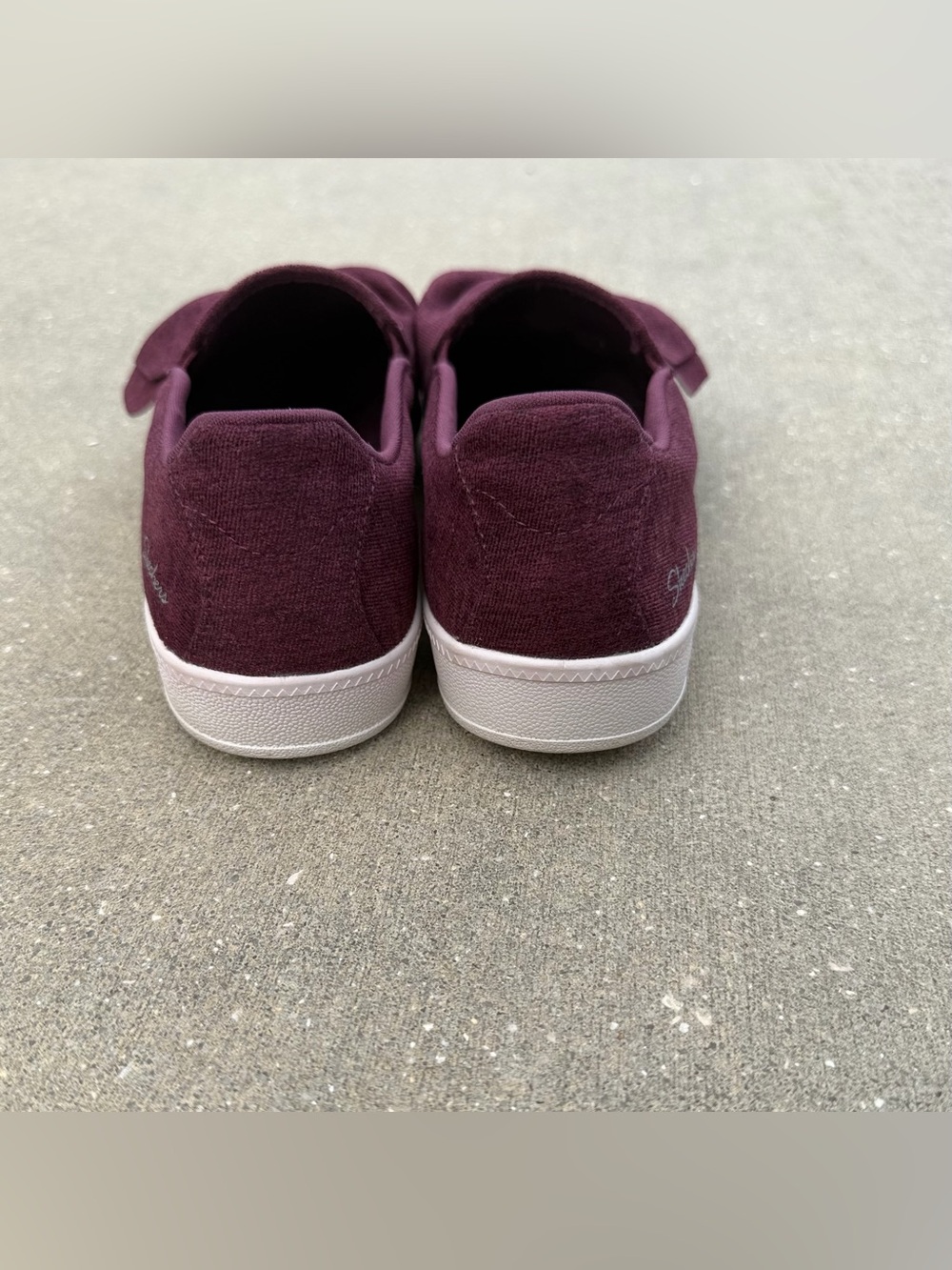 Skechers Burgundy Air Cooled Memory Foam Slip On Bow Accent Shoes 6 Cloud Light - Picture 7 of 8